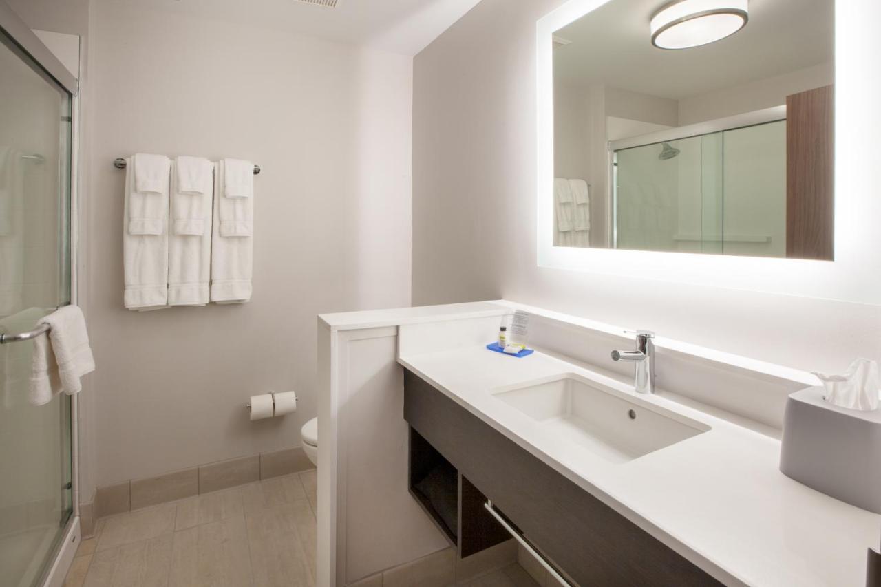Holiday Inn Express & Suites - Brighton By Ihg Zewnętrze zdjęcie
