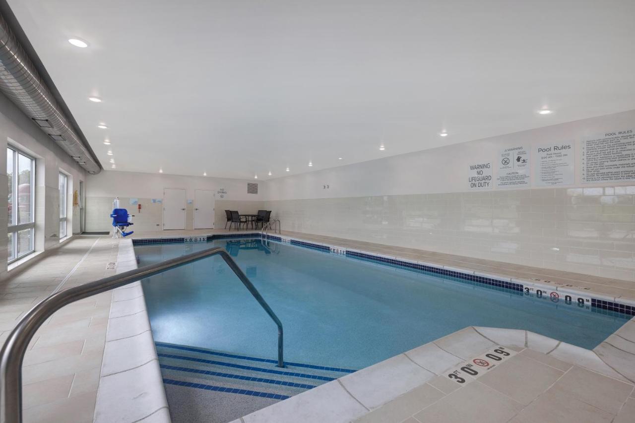 Holiday Inn Express & Suites - Brighton By Ihg Zewnętrze zdjęcie