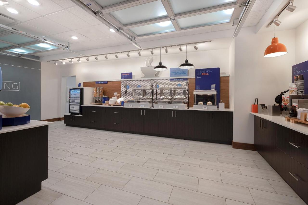 Holiday Inn Express & Suites - Brighton By Ihg Zewnętrze zdjęcie