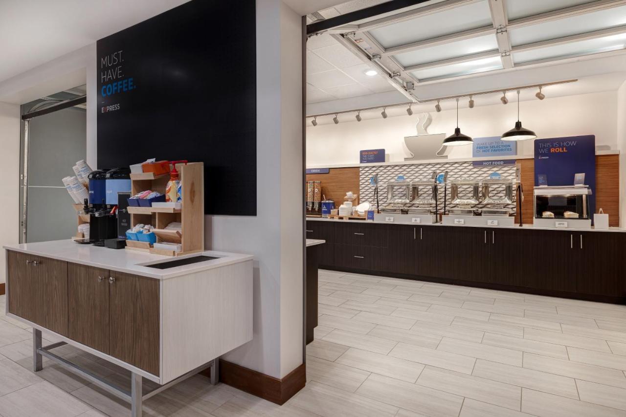 Holiday Inn Express & Suites - Brighton By Ihg Zewnętrze zdjęcie