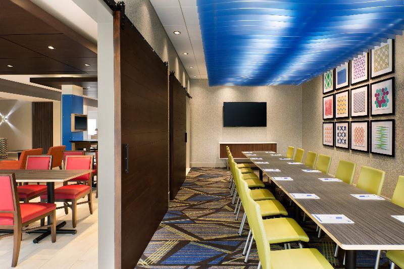 Holiday Inn Express & Suites - Brighton By Ihg Zewnętrze zdjęcie